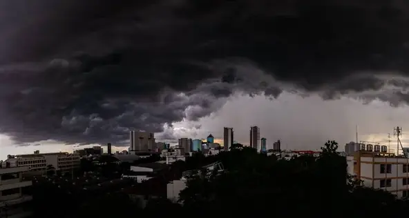 สภาพอากาศวันนี้ กรมอุตุฯ เตรียมรับมือ พายุฤดูร้อน ฝนถล่ม ลมแรงมาก