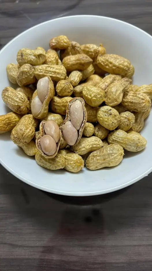 คิดว่าดีต่อสุขภาพ หญิงวัย 50 กิน "ถั่วถั่วลิสง" ทุกวัน เจอผลลัพธ์สุดช็อก กูรูชี้พลาดตรงไหน?