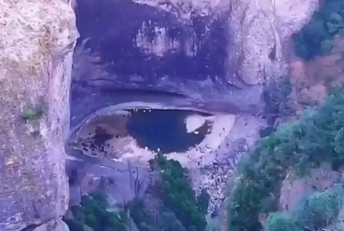 ไม่ใช่แค่ตำนาน! เปิดคลิป "ดวงตามังกร" โผล่จ้องเขม็ง น้ำลดจนเห็นความลับใต้บาดาล