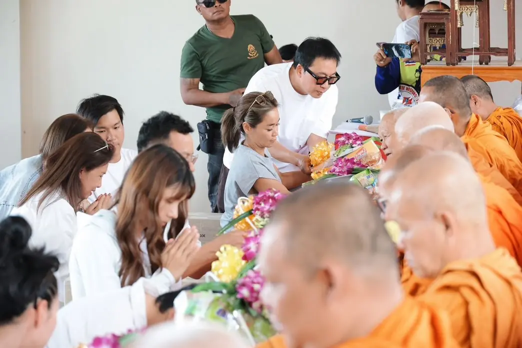 ฮือฮาเลย "เปิ้ล นาคร - จูน กษมา" เผยเลขสวย จากพิธีทำบุญโลงศพ 150 ใบ