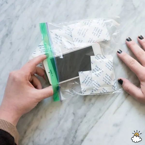 อย่าเพิ่งทิ้ง! “ซองกันชื้น” มีประโยชน์มากกว่าที่คิด ช่วยคุณประหยัดเงินได้แบบไม่น่าเชื่อ