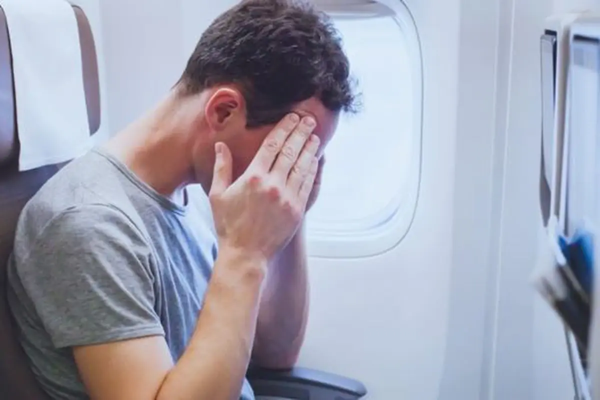 แอร์ฯ เตื.อนเอง! อย่.าใ.ส่ "เสื้อยืด" ขึ้นเครื่องบิน เผยเหตุผลด้านความปลอ.ดภัยที่คาดไม่ถึง