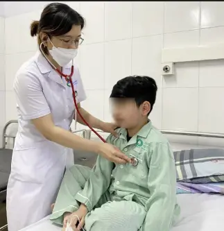 หัวอกแม่สลาย! ลูกชาย ป.2 ปวดท้องหนัก ตรวจเจอ "มะเร็งลำไส้" เพราะกิน 2 เมนูนี้ตั้งแต่เด็ก