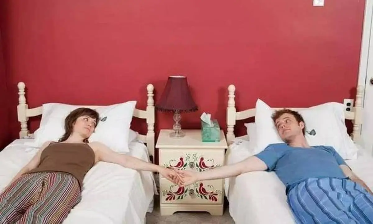 ทำไมคู่สามีภรรยาควรแยกเตียงนอนหลังอายุ 50 ปี