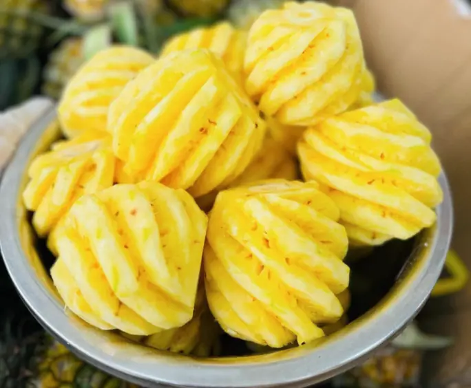 ผู้หญิงกินสับปะรดวันละ 1 ผล รู้ไหมว่าเกิดอะไรขึ้นกับร่างกาย?