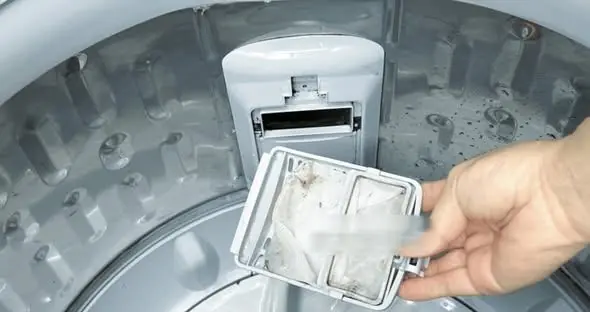 รู้ให้ไว “2 จุดลับ” ในเครื่องซักผ้า ต้นเหตุผ้ายิ่งซักยิ่งมีกลิ่น