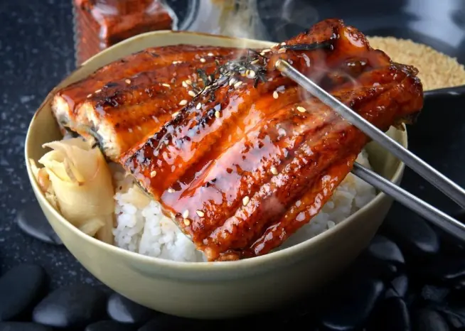 ไม่ใช่แซลมอน! “ปลาชนิดนี้” บำรุงสมอง ลดเสี่ยงความจำเสื่อม กินนิดเดียวเทียบเท่าน้ำมันปลา 2 