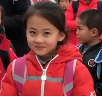 ยิ่งโตยิ่งสวย! เปิดรูปล่าสุด ด.ญ.ยิ้มหวาน ขวัญใจโซเชียลที่ "ปฏิเสธเงินล้าน" ไม่เป็นดาราเด็ก