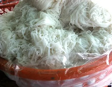 เตือนแล้วนะ! 5 กลุ่มคน “ห้ามกินขนมจีน” ต่อให้ชอบแค่ไหน เสี่ยงอันตรายต่อสุขภาพโดยไม่รู้ตัว