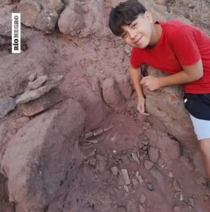 ด.ช.วัย 12 ไปเล่นบ้านปู่ ค้นพบ "สมบัติล้ำค่า" ตะลึงทั้งประเทศ หน่วยงานฯ ยังเอ่ยชื่นชม