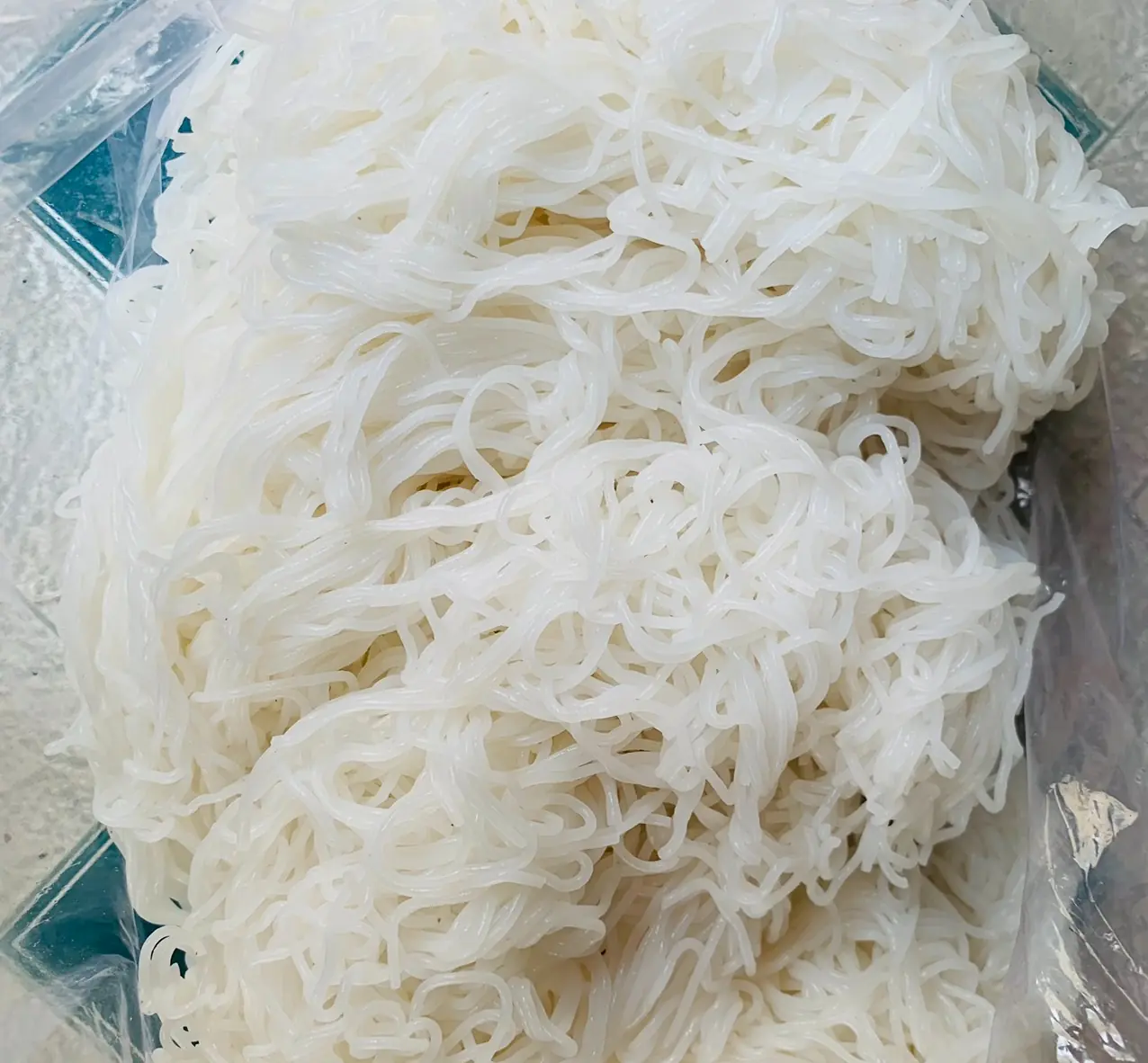 ภัยเงียบจากขวดเครื่องปรุง! ชายวัย 55 กินสิ่งนี้ทุกมื้อนาน 6 เดือน ผลลัพธ์ทำเอาหมออึ้ง