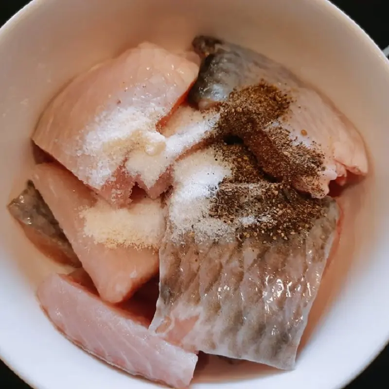 เผยสูตรลับการล้างปลาแบบใหม่ เนื้อเด้ง สดสะอาด ไร้กลิ่นกวนใจ