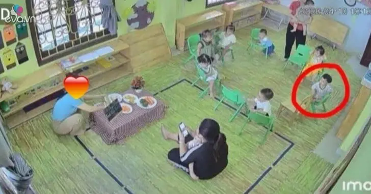 พ่อดูกล้อง รร.อนุบาล แชตฟ้องเมีย "ลูกนั่งคนเดียว" แต่เจอตอบกลับพีก ผู้ชมขำปอดโยก!