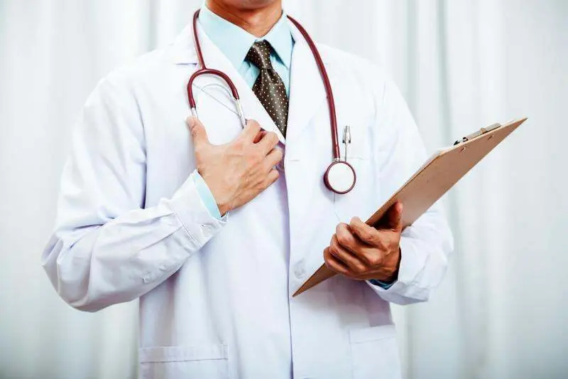 เลือกดีมีชัย! ส่อง 10 คณะเรียนยาก แต่จบแล้วคุ้มค่า หางานง่าย รายได้ดี