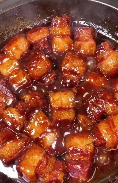 หมูพะโล้สูตรเข้มข้น นุ่มละลายในปาก ไข่ฉ่ำซึมรสทุกคำ