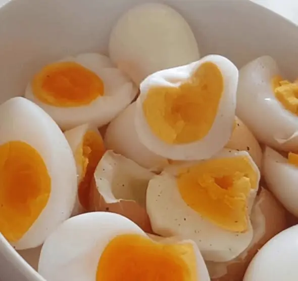 แพทย์เตือน! กินไข่ผิดวิธี เสี่ยงอันตรายถึงชีวิต อย่ามองข้าม