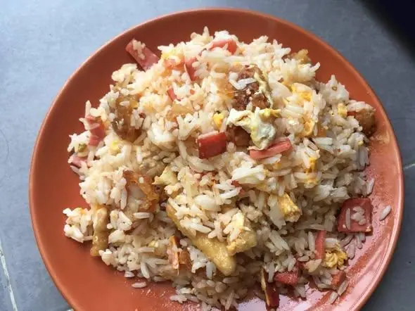 หัวอกแม่แทบสลาย! เด็ก ป.2 ปวดท้องหนัก ตรวจพบมะเร็งลำไส้ แพทย์เตือน 2 เมนูเสี่ยง