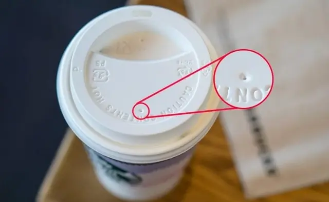 ดื่มกาแฟทุกวัน แต่ 99% ของคนไม่รู้ว่ารูเล็ก ๆ บนฝาแก้วมีไว้ทำอะไร