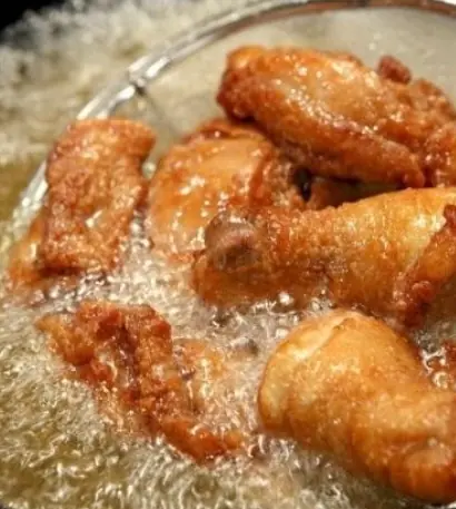 นร.ชายวัย 20 ไขมันพอกจน "ตับซีดขาว" หมอชี้ชัด 2 เมนูยอดฮิตทำพิษ