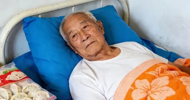 ชายวัย 68 ปีนอ.นติ.ดเตี.ยงนาน 3 เดือน ก่อนตระหนักอย่างเจ็บปวดว่า ที่พึ่งแท้จริงยามแก่ ไม่ใช่ภ