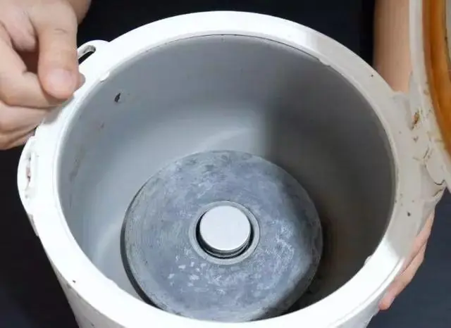 หลังจากใช้หม้อหุงข้าวมา 10 ปี ฉันพบว่าการทำความสะอาดอย่างถูกวิธีช่วยลดค่าไฟได้อย่างมาก