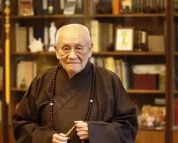 3 คาถาจากพระอายุร้อยปี เปลี่ยนเรื่องร้ายให้กลายเป็นดี