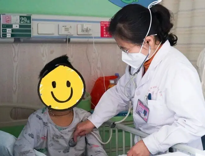 ลูกสาวปวดท้องทุกสุดสัปดาห์ พอรู้สาเหตุ หมอกลับบอกพ่อแม่ว่า “หย่ากันเถอะ”