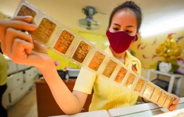 เจาะลึกทิศทางราคาทองคำประจำวันที่ยี่สิบแปดพฤษภาคม: ความผันผวนและคุณค่าที่คู่ควรแก่การส