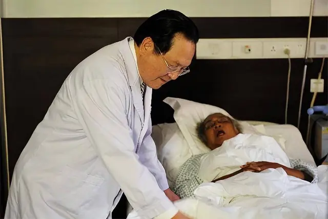 ป่วยมะเร็งตับ! ผอ.โรงพยาบาลยังแข็งแรงในวัย 84 ปี เผยเคล็ดลับด้วย 3 สิ่งนี้