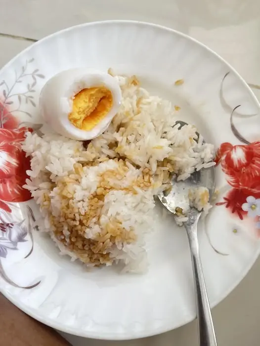 ขี้เกียจแค่ไหนก็อย่าทำไข่ให้ลูกกินแบบนี้! ผู้เชี่ยวชาญเตือน อาจเสี่ยงอันตรายถึงชีวิต