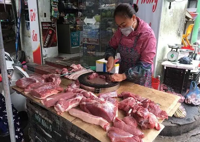 ทำไมคนโบราณถึงสอนว่า “เช้าอย่าซื้อหมู เย็นอย่าซื้อเต้าหู้”? ภูมิปัญญาการเลือกอาหารที่ยั