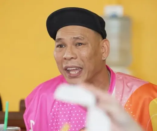 ฟิวส์ขาดจริง! นุ้ย เชิญยิ้ม เดือดด่ายับ โหน่ง - บอล ไล่ตะเพิดปิดไลฟ์ หม่ำ ถามปมทะเลาะ