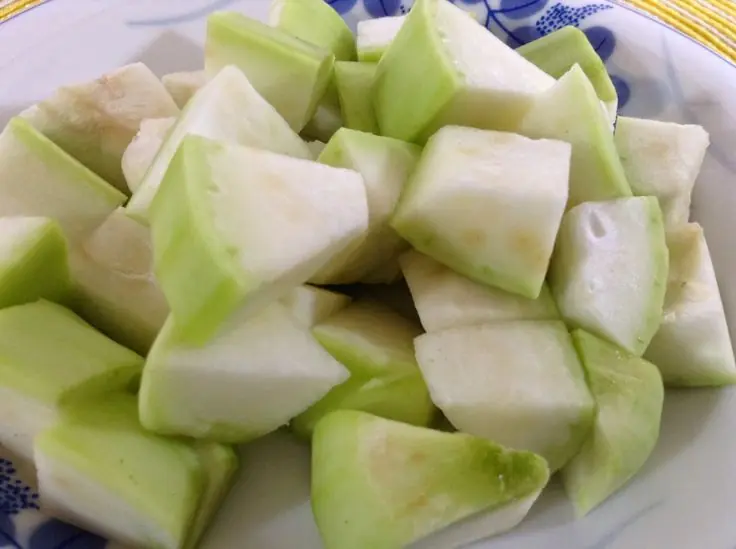กินแค่คำเดียว หนุ่มวัย 25 ถึงขั้นไตวาย หมอเตือน 2 ผักที่ "มีรสขม" ต้องทิ้งทันที!!!