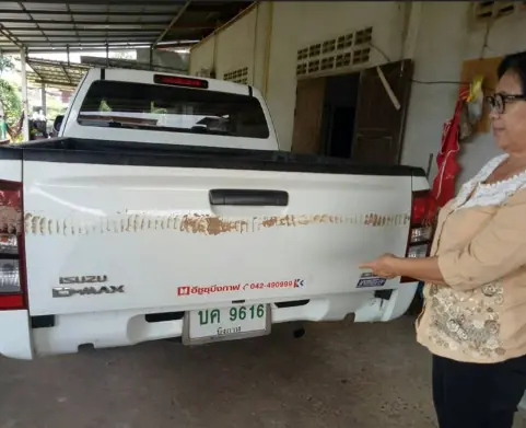 เจ้าของบ้านขนลุกพร้อมกันไป 4 หลัง รอยพญานาคโผล่ขึ้นรถ-ฝาผนัง