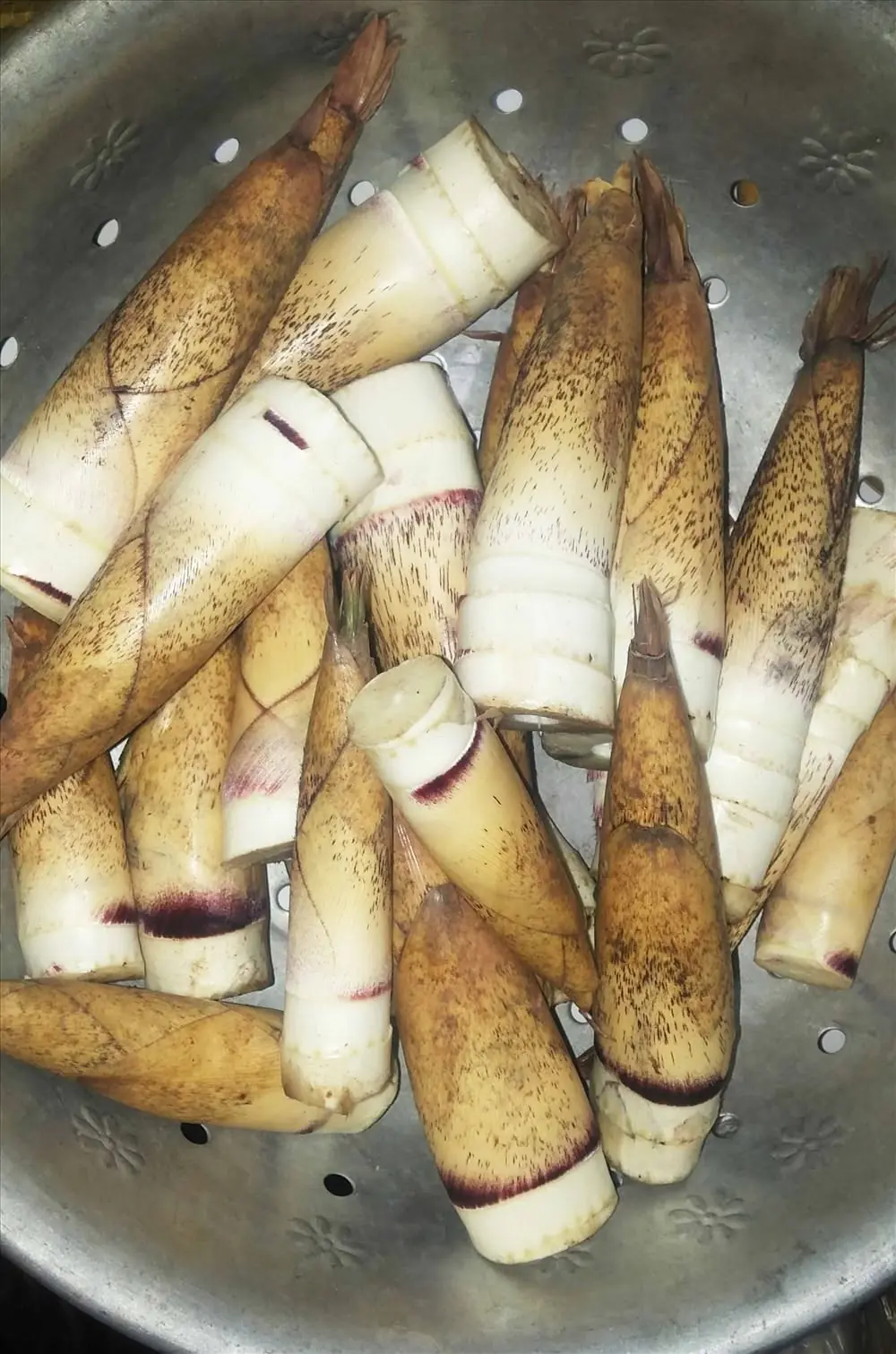 หญิงอายุ 35 ปี ป่วยเป็น "มะเร็.งเต้.านม" เพียงเพราะรับประทานผักสี่ชนิดนี้เป็นประจำ