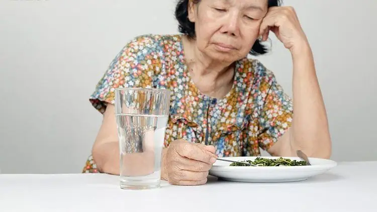 อายุ 60 ปีขึ้นไป ควรกินอาหารเช้าเวลาไหนดีที่สุด? ไม่ใช่ 7 โมงเช้าอย่างที่หลายคนคิด