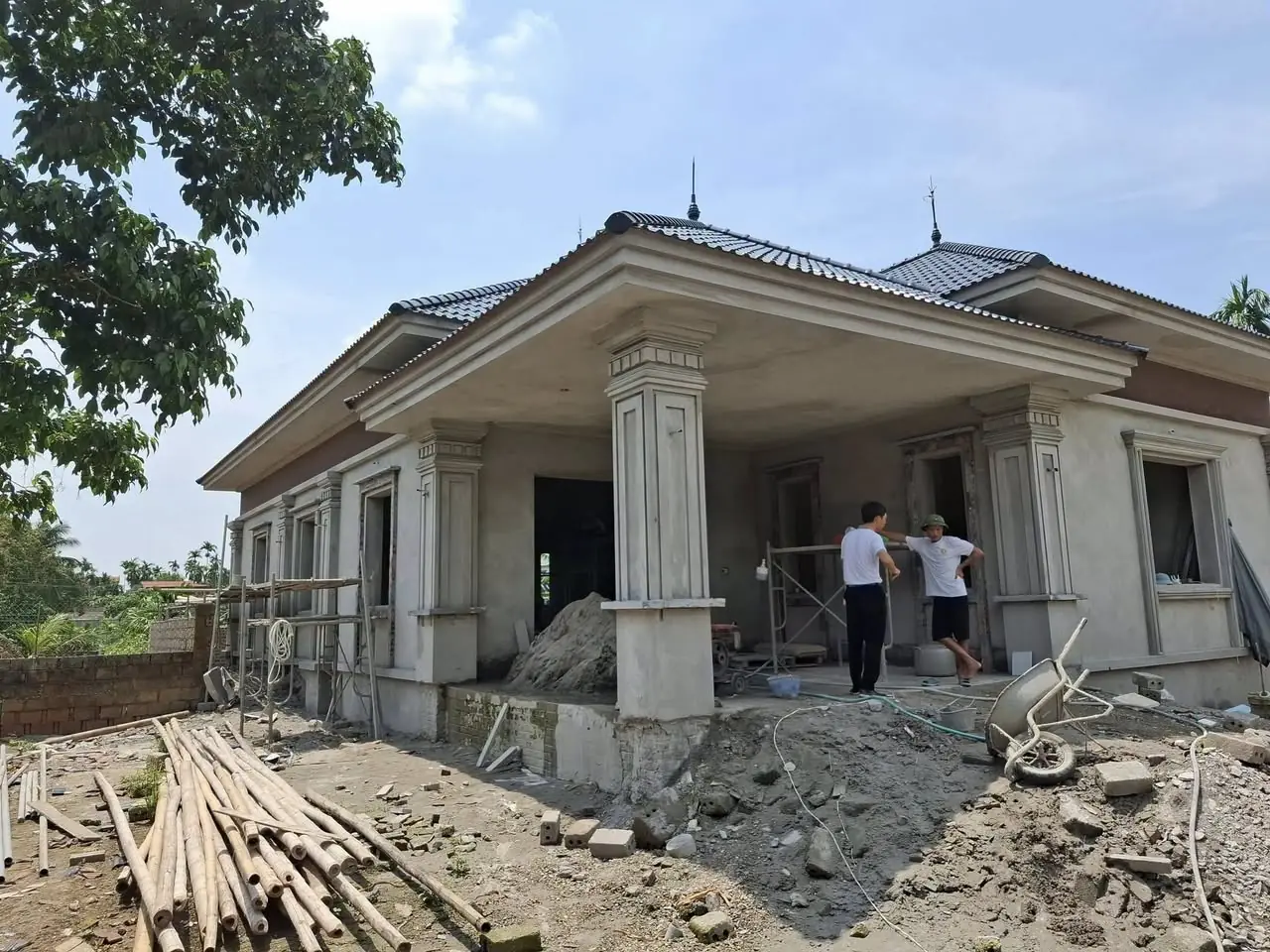 บรรพบุรุษเตือนสติ: “สร้างบ้านสามขา ทั้งคนทั้งทรัพย์จะลำบาก” แล้วบ้าน สามขาคือบ้านแบบไหน?