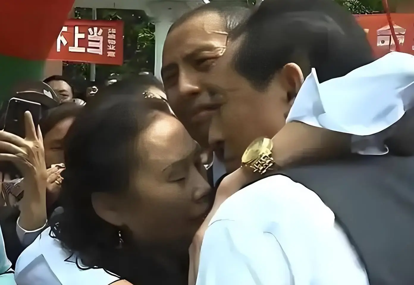 ลูกชายถูกลักพาตัวตั้งแต่อายุ 2 ขวบ ผ่านไป 32 ปีจึงได้พบกันอีกครั้ง คำพูดในวันแห่งการกลับมาพ