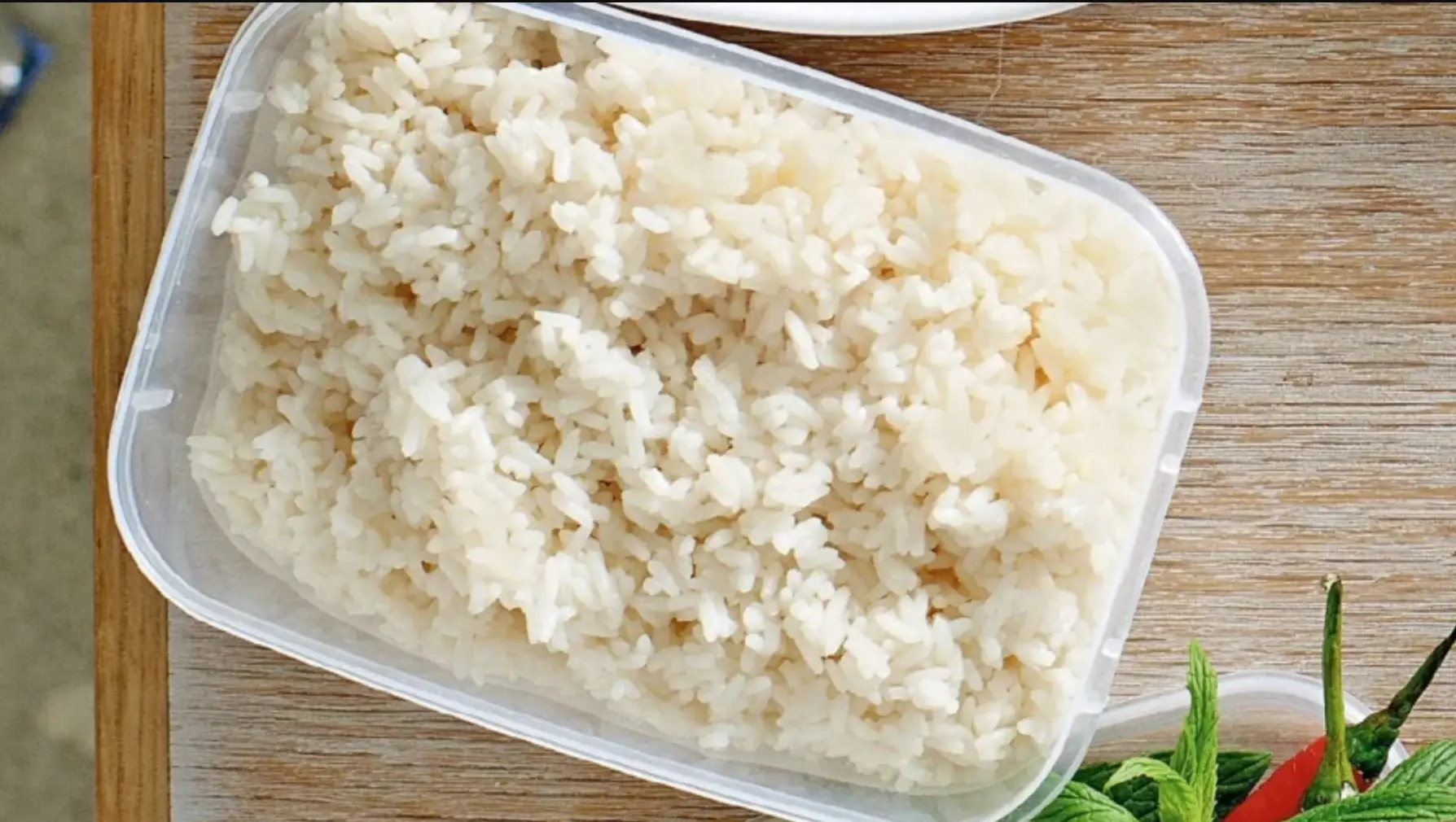 กิน "ข้าวเย็น" ส่งผลอย่างไรต่อร่างกาย?