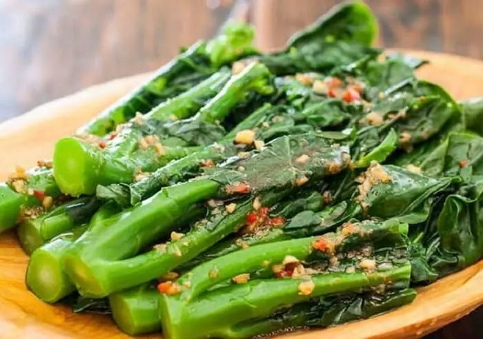 ผักที่ได้รับฉายา "ราชาแห่งแคลเซียม" มีขายทุกตลาดในไทย ทั้งอร่อย ราคาย่อมเยา และควรกินเป็น
