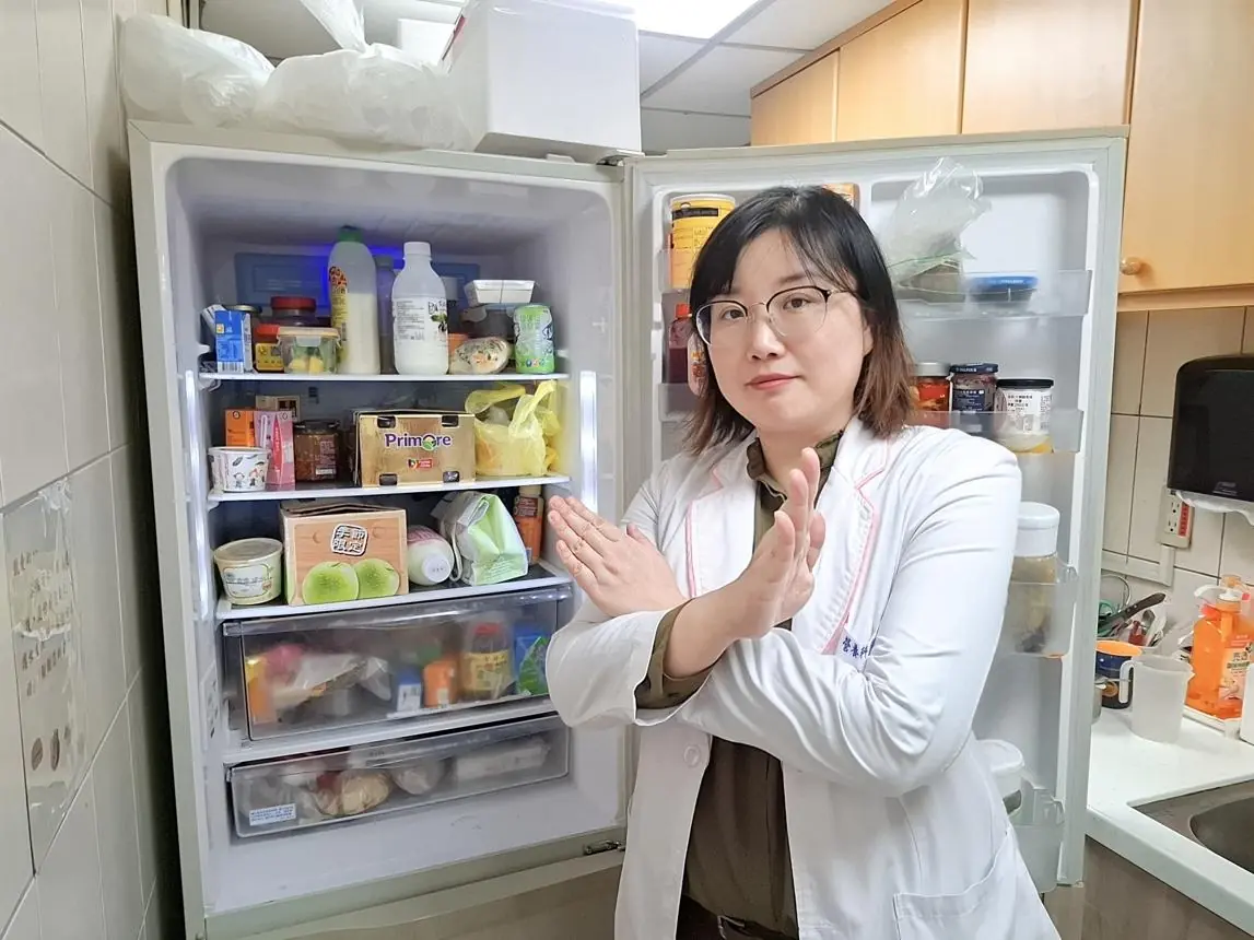 ของเหลืออย่าอุ่นซ้ำมั่ว ๆ! ชายวัย 50 ปีเสีย.ชี.วิ.ตหลังนำอาหารจากตู้เย็นมาอุ่นกิน แพทย์เตือน