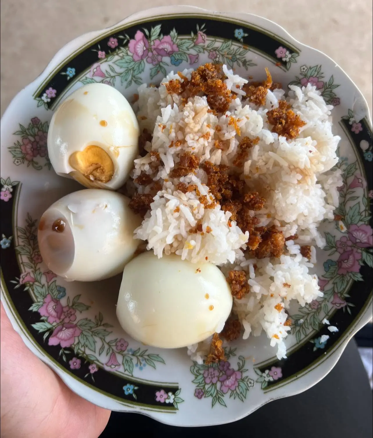 ขี้เกียจแค่ไหน ก็อย่าทำไข่ให้ลูกกินแบบนี้! ผู้เชี่ยวชาญเตือน เสี่ยงอาหารเป็นพิษ
