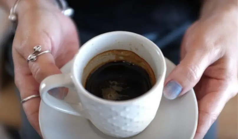 ถ้าเลิกดื่มกาแฟ จะเกิดอะไรขึ้นกับคว.ามดั.นโล.หิต? ผล.ลัพธ์อาจไม่เป็นอย่างที่หวัง