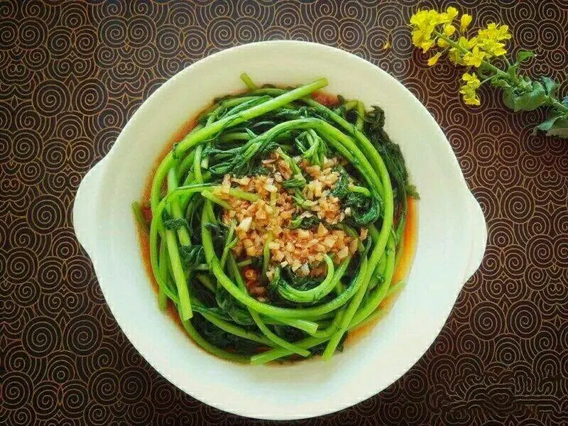 ผักชนิดนี้ปลูกครั้งเดียว เก็บกินได้ทั้งปี ดีต่อข้อและกระดูก แต่หลายคนกลับมองข้าม