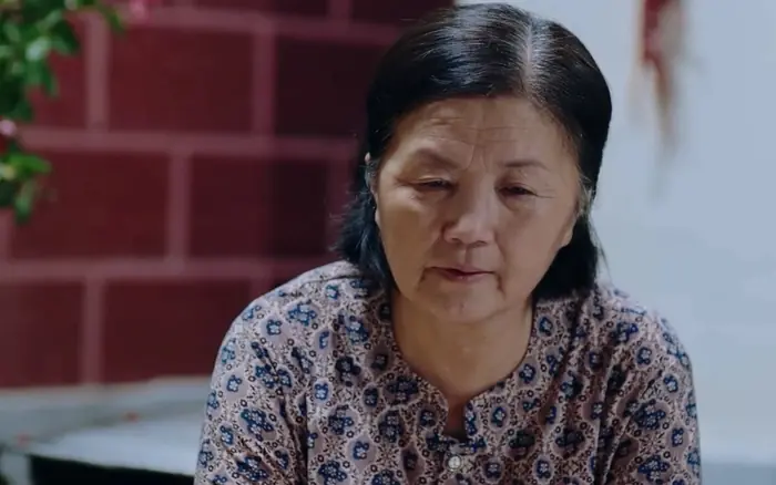 แม่บ้านขอลาออกกะทันหัน ก่อนกลับพูดเพียงประโยคเดียว ทำให้ลูกสะใภ้เริ่มสังเกตพ่อสามี