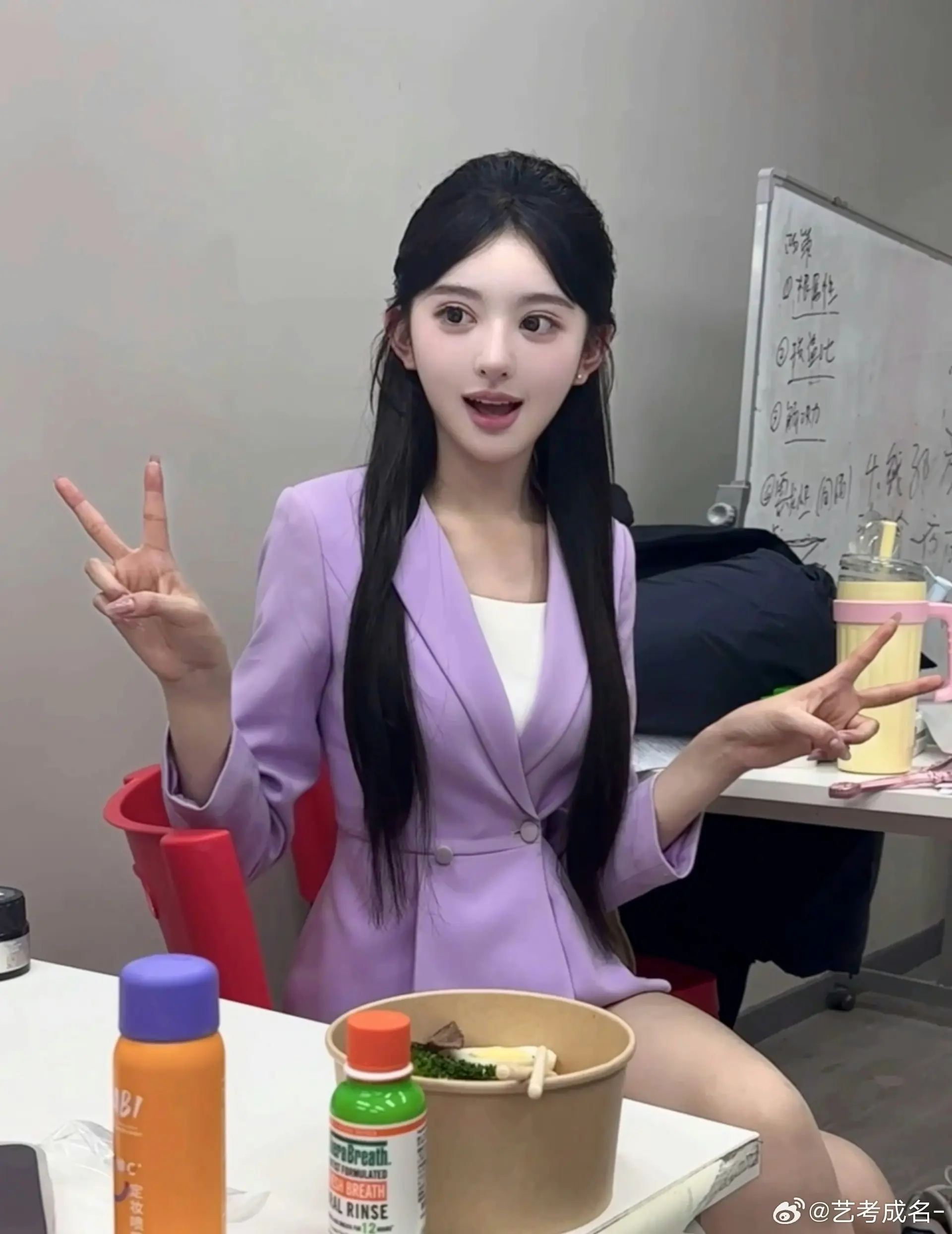 สาวสอบเข้า ม.ดัง ได้คะแนนอันดับ 1 อึ้ง กรรมการให้ล้างเครื่องสำอาง พิสูจน์สวยระดับ AI