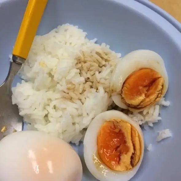 ข้อความเปิดเรื่อง: เตือนพ่อแม่ ยุ่งแค่ไหนก็อย่าให้ลูกกินไข่ต้มแบบนี้เด็ดขาด