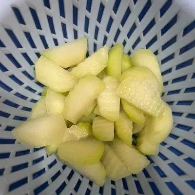 กินแค่คำเดียว หนุ่มวัย 25 ถึงขั้นไ.ตวาย หมอเตือน 2 ผักที่ “มีรสขม” อย่าฝืนกินเด็ดขาด