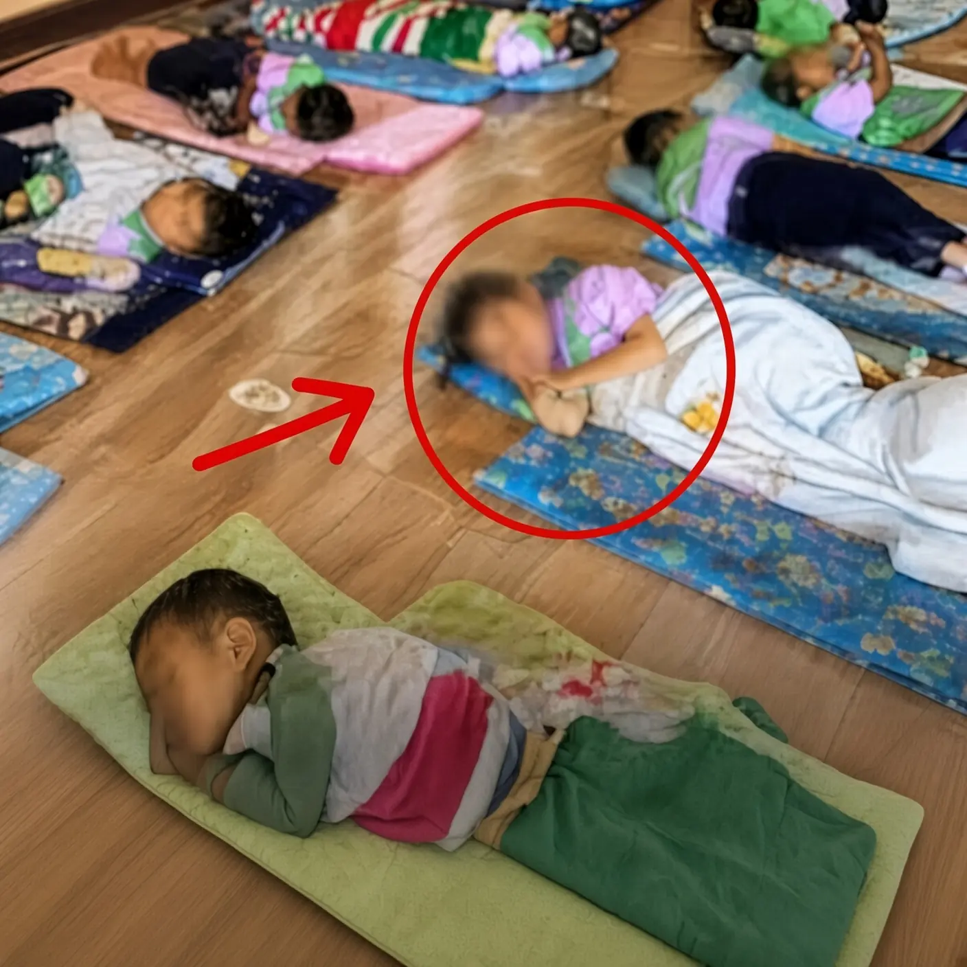 ครูส่งรูปเด็ก "นอนกลางวัน" เข้าแชทกลุ่ม ก่อนรีบลบใน 10 วิ แต่แม่ๆ เห็นแล้วเอ๊ะ เซฟไว้ทัน!