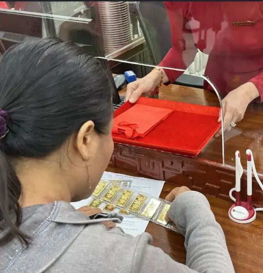 แม่ลูกใจพัง ทองมูลค่าเกือบ 5 แสน เอาไปขายแต่ร้านบอก "ปลอม" เฉลยใครคือผู้ร้ายตัวจริง